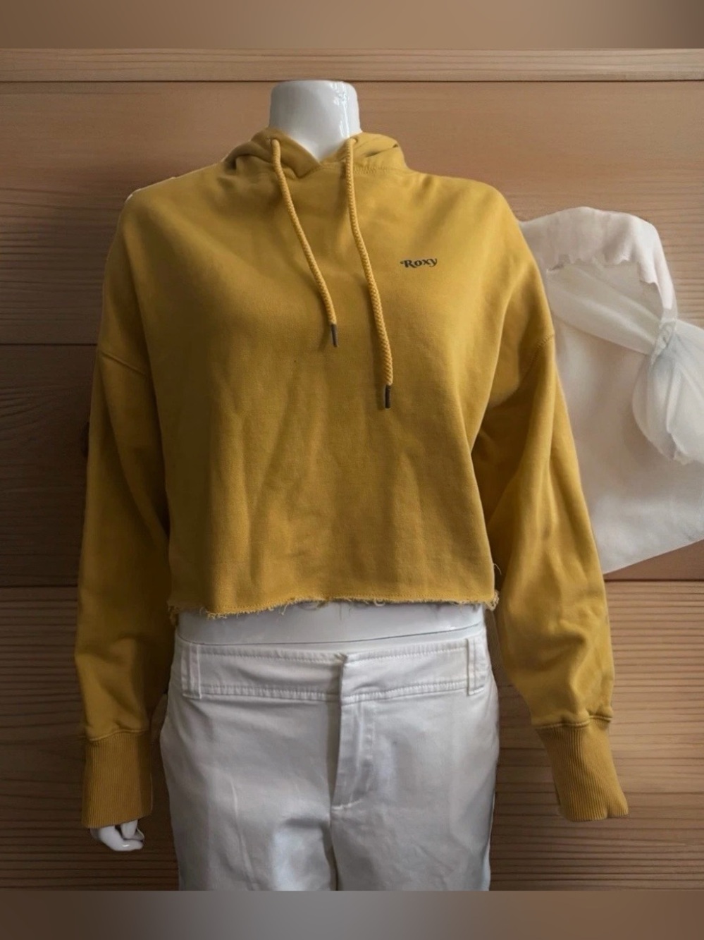 Roxy Women's Mustard Cropped Hoodie Size Medium